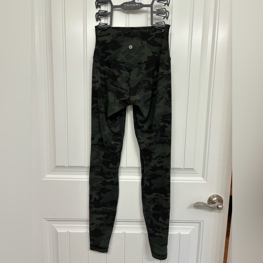 lululemon Align™ Super-High-Rise 28” - Size 4
